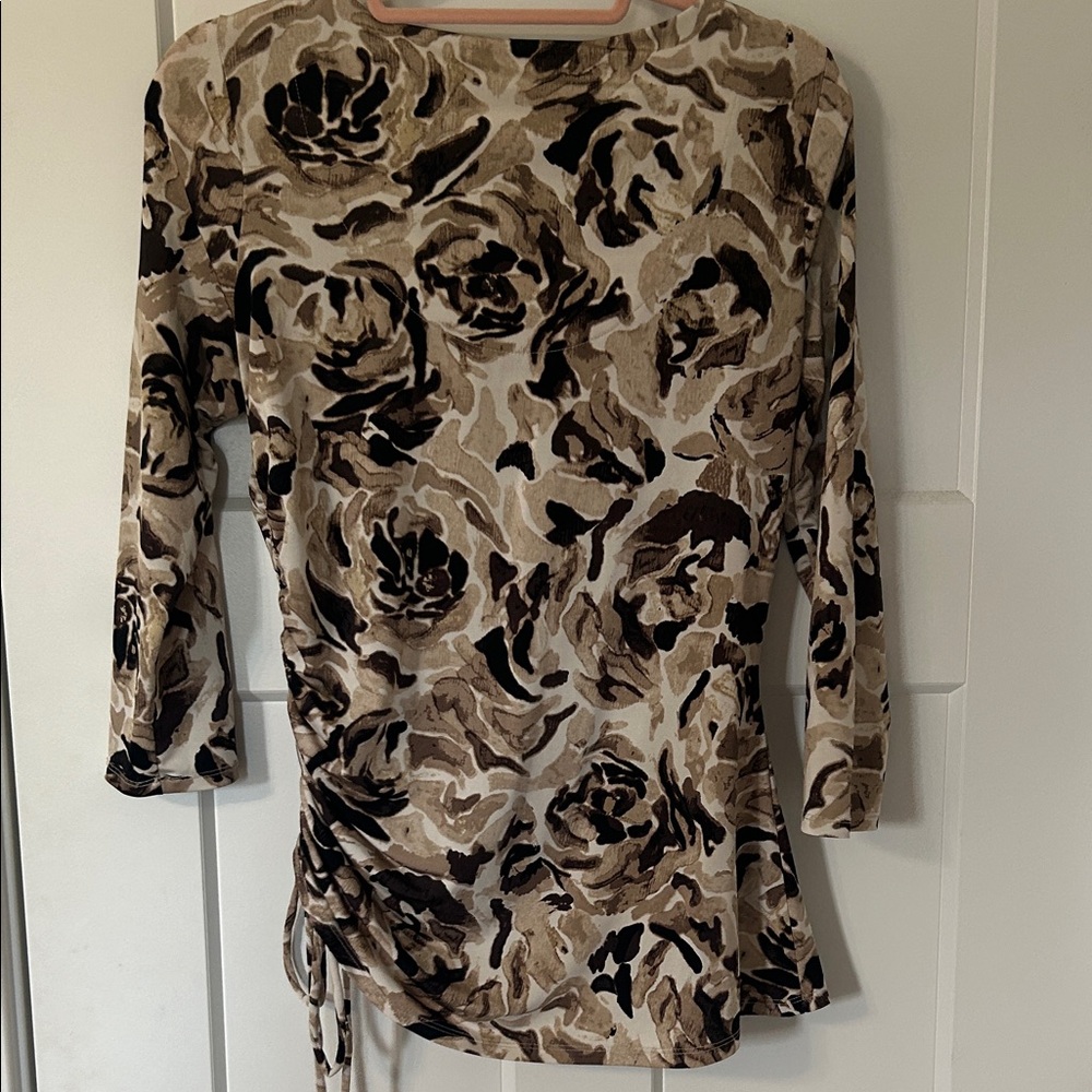 Dana Buchman Women's Tan and Black Floral Blouse - Picture 6 of 8